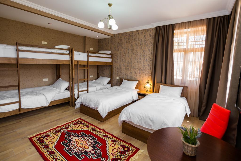 Metekhi'S Galavani Hotel Tbilisi Quarto foto
